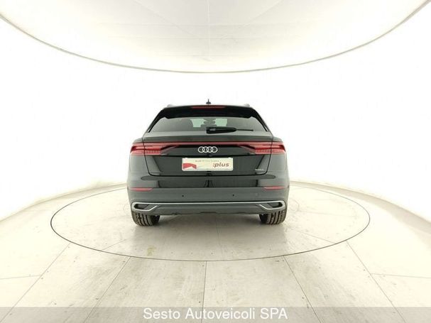 Audi Q8 55 TFSI quattro Tiptronic 250 kW image number 2