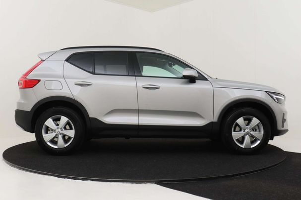 Volvo XC40 B3 Essential 120 kW image number 13