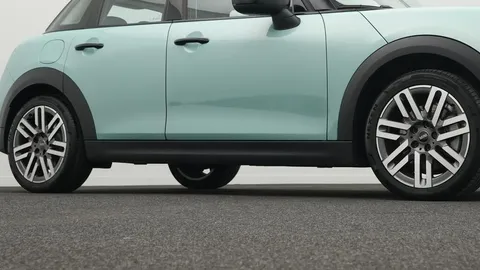 Car image 22