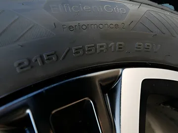 Car image 43