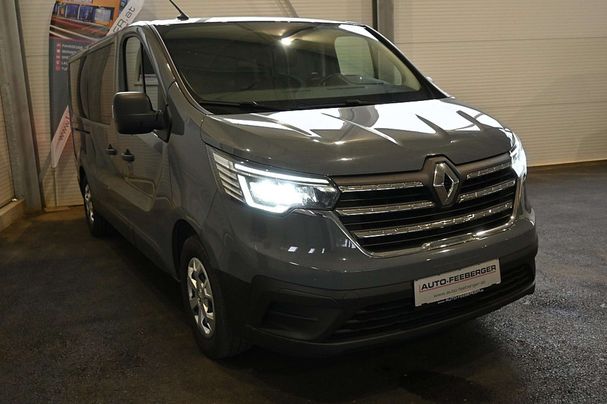 Renault Trafic Grand Blue dCi 150 110 kW image number 2