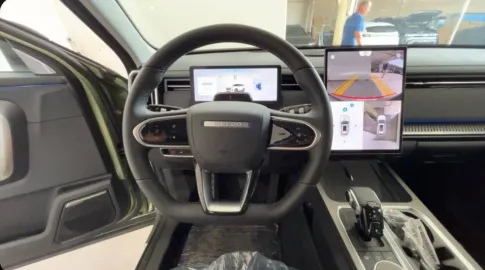 Car image 13