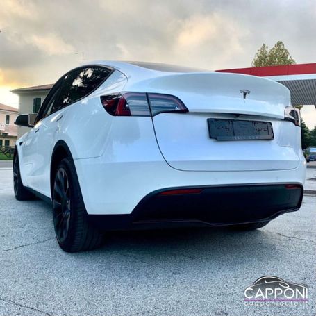 Tesla Model Y Long Range AWD 378 kW image number 9