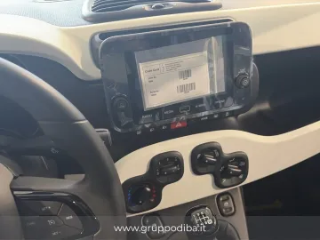 Car image 17