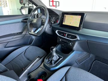 Car image 12