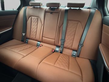 Car image 29