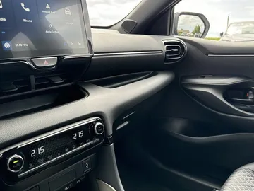 Car image 28