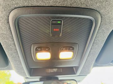 Car image 28