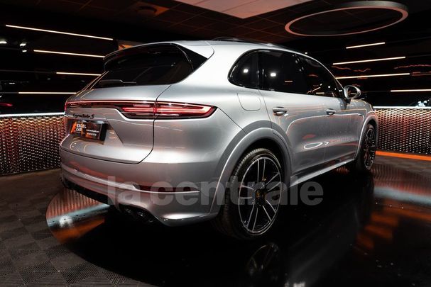 Porsche Cayenne Turbo S E-Hybrid 500 kW image number 3