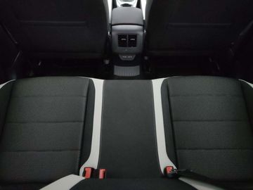 Car image 36