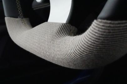 Car image 26