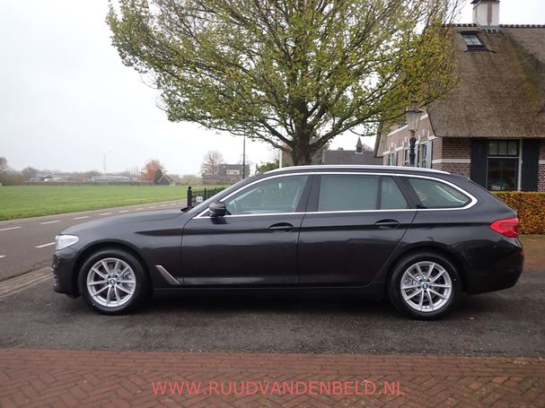 BMW 520i Touring 135 kW image number 6