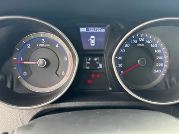 Car image 32