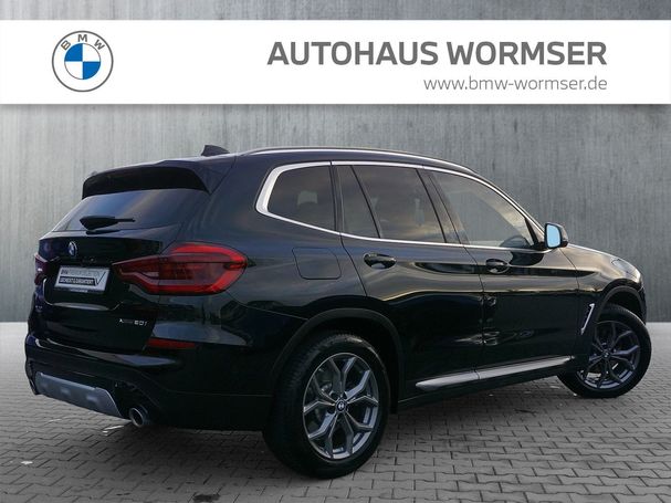 BMW X3 xDrive20i xLine 135 kW image number 3