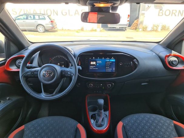 Toyota Aygo X CVT 53 kW image number 9