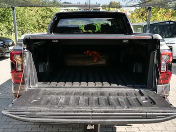 Car image 34