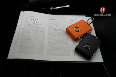 Car image 25