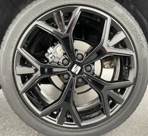 Car image 39