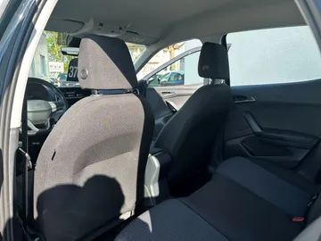 Car image 24