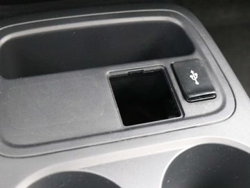 Car image 33