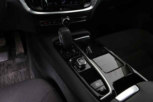 Volvo V60 T6 Recharge AWD 250 kW image number 12