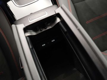 Car image 36