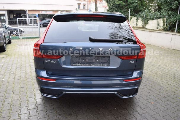 Volvo XC60 B4 Plus Dark 145 kW image number 4