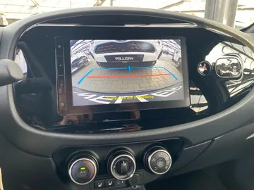 Car image 27