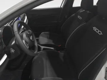 Car image 10