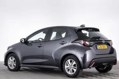 Car image 2