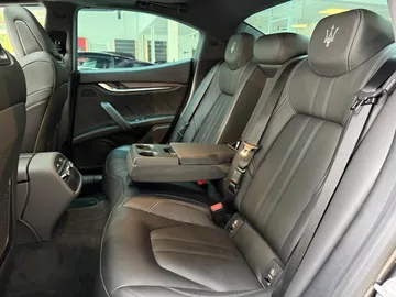 Car image 24