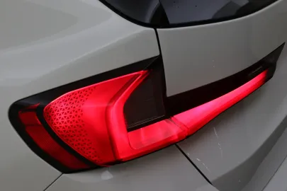 Car image 49