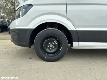 Car image 34