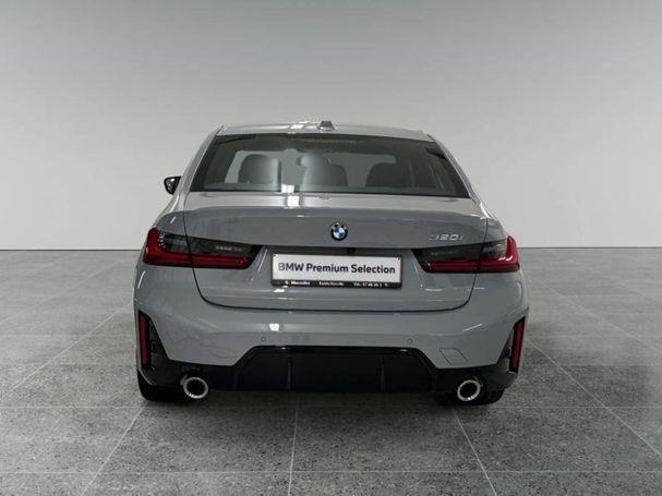 BMW 320i 135 kW image number 13