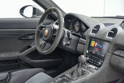 Car image 23