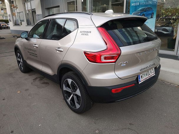 Volvo XC40 B3 Dark Ultimate 120 kW image number 3