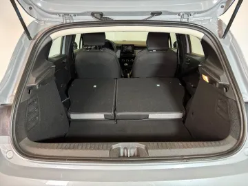 Car image 44