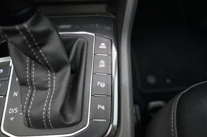 Car image 37