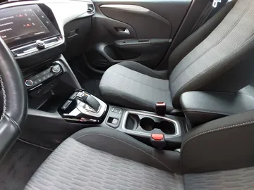 Car image 24