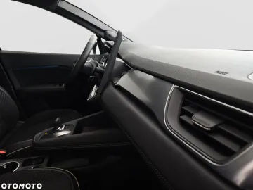 Car image 40