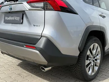 Car image 30