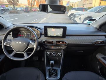 Car image 25