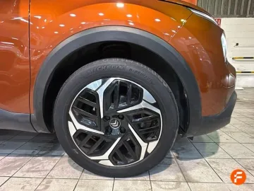 Car image 28