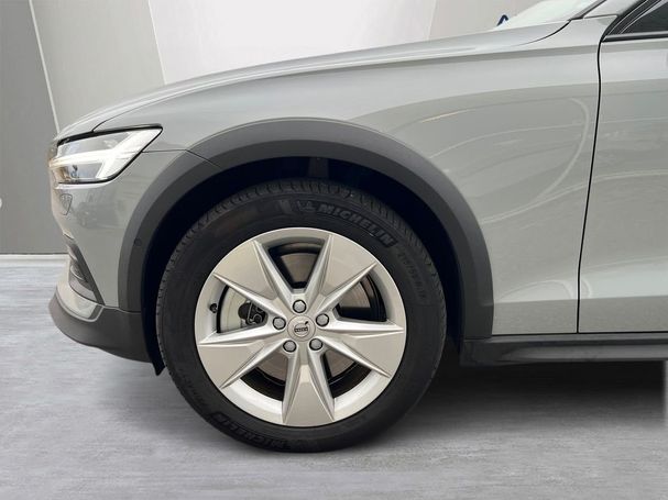 Volvo V60 Cross Country AWD B4 147 kW image number 8