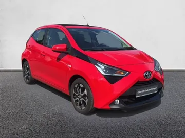 Car image 2