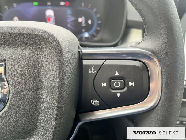 Volvo XC40 B3 Core 120 kW image number 16