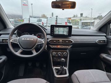 Car image 14