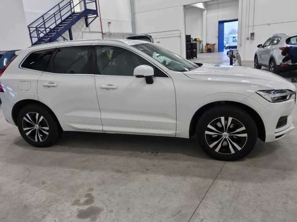 Volvo XC60 B4 AWD Plus 145 kW image number 3