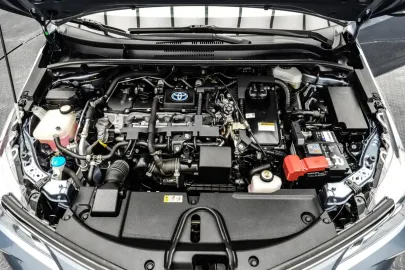 Car image 25