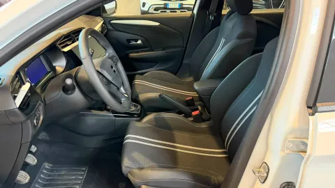 Car image 22